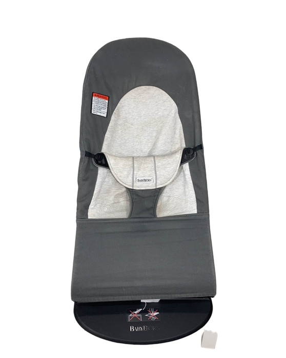 used BabyBjorn Bouncer Balance, Dark Grey/Grey, Black Frame