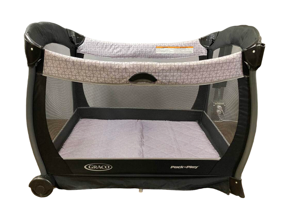 secondhand Graco Pack 'n Play Playard Cuddle Cove