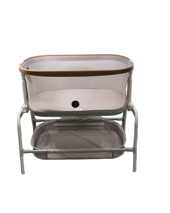 used Maxi-Cosi Iora Bedside Bassinet, Horizon Sand