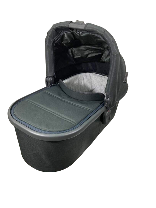 used UPPAbaby V2 Bassinet, Jake (Charcoal), 2023