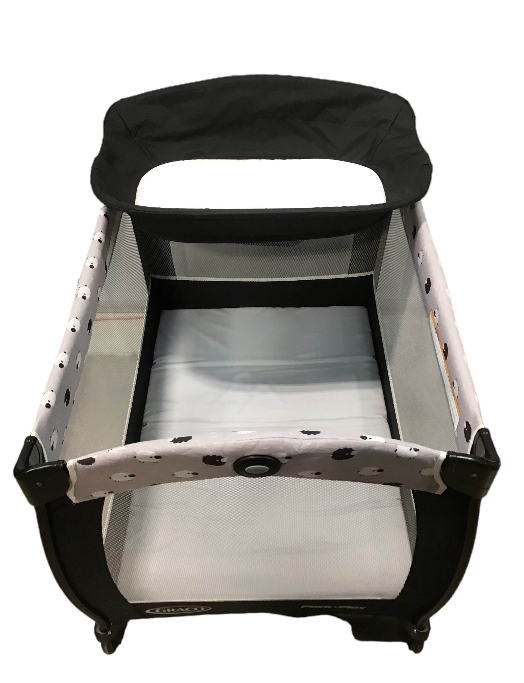 Graco Pack 'n Play Close2Baby Bassinet Playard