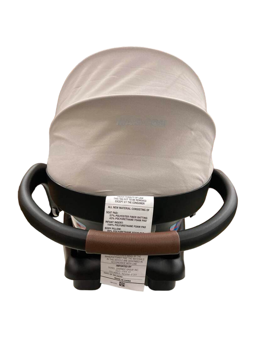 secondhand Maxi-Cosi Zelia2 Luxe Travel System, 2023, New Hope Gray