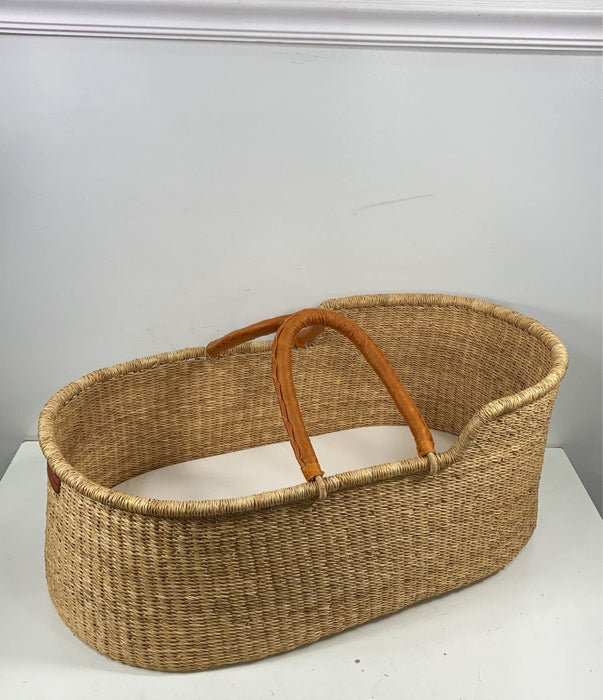 used Design Dua Natural Bilia Bassinet