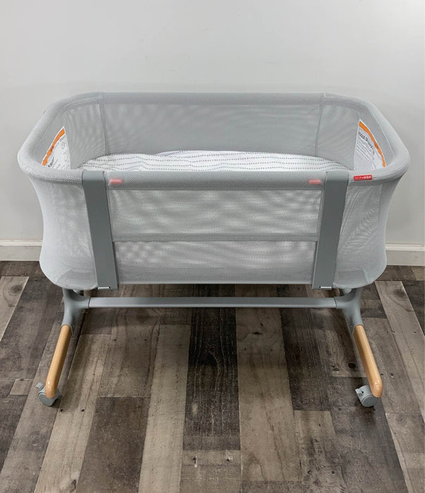 secondhand Skip Hop Cozy-Up 2-in-1 Bedside Sleeper and Bassinet