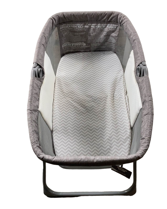 secondhand Evenflo Portable Bassinet