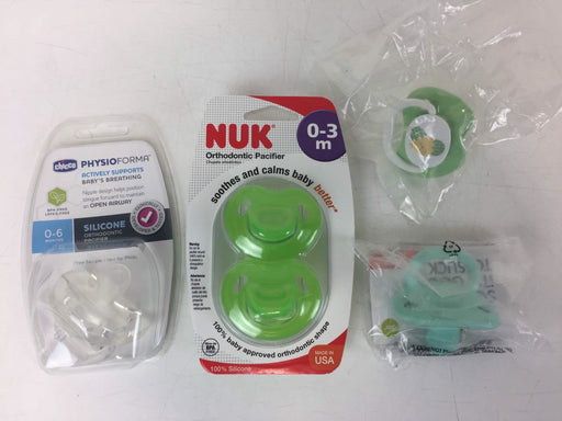 used BUNDLE Pacifiers, 0-3 Months