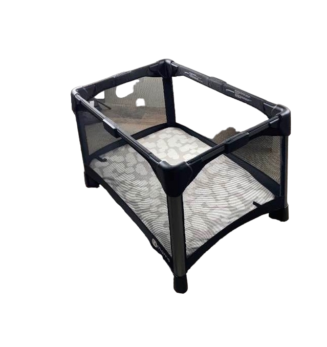 secondhand 4moms Breeze Playard, 1028, Black