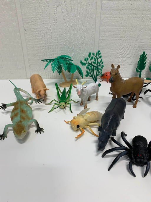 secondhand BUNDLE Plastic Animals