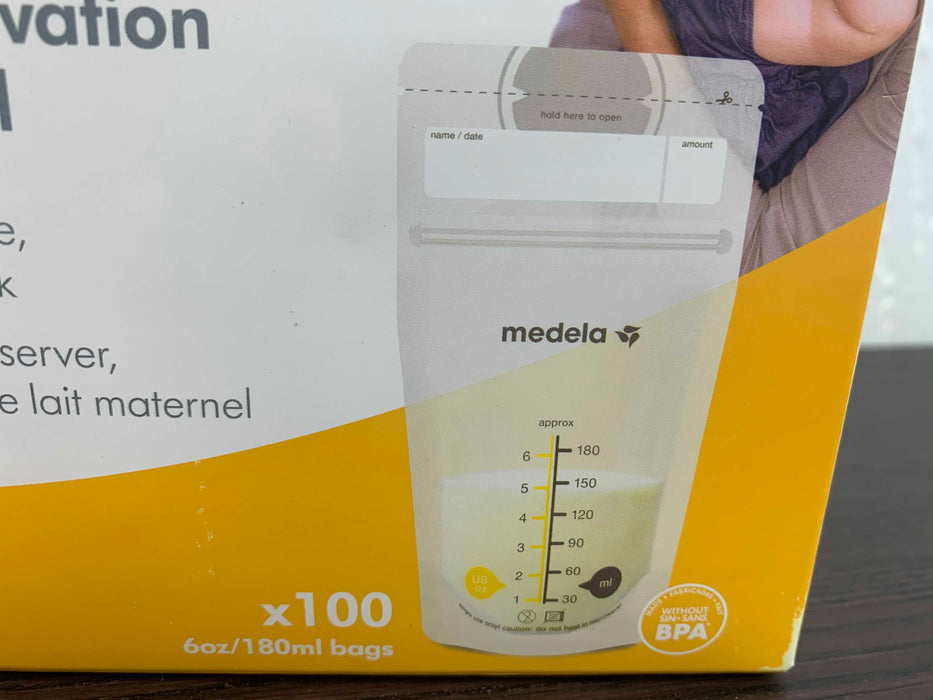 secondhand Medela Milk Storage Bags, 100 bags