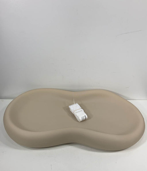 secondhand Keekaroo Peanut Changing Pad, Vanilla