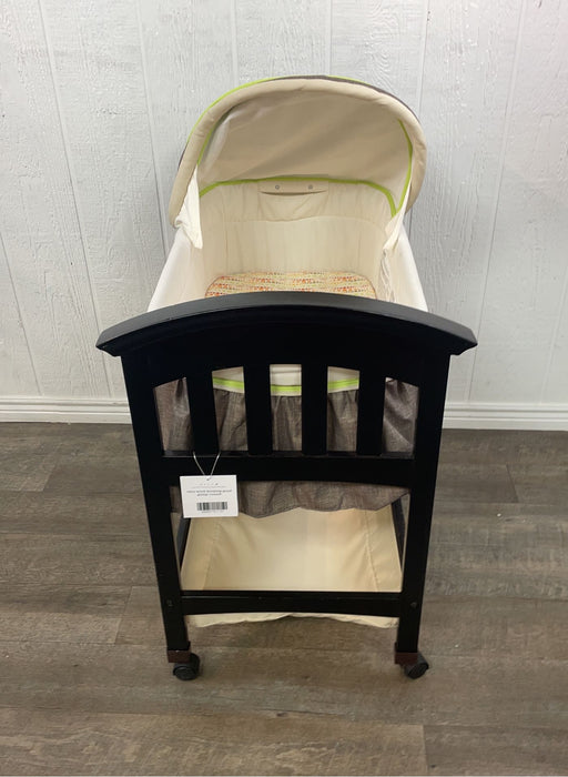 used Summer Infant Classic Comfort Wooden Bassinet