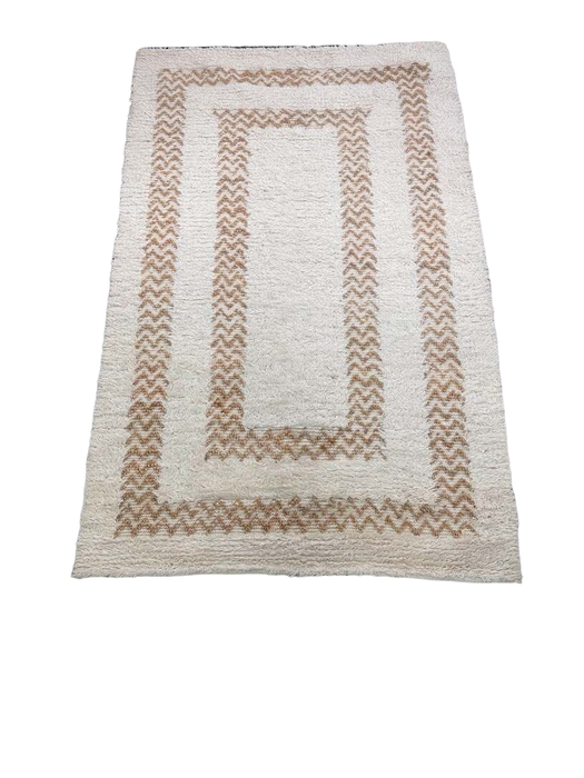 used Safavieh Natura Collection 5' x 8’ Rug, Ivory/Natural Boarder Rug