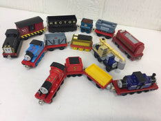 used BUNDLE Thomas and Friends Trains, Take-n-Play