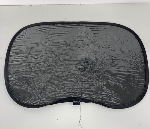 secondhand BUNDLE Vehicle Window Shade Set