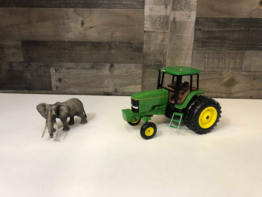 used John Deere 1/16th Tractor Toy