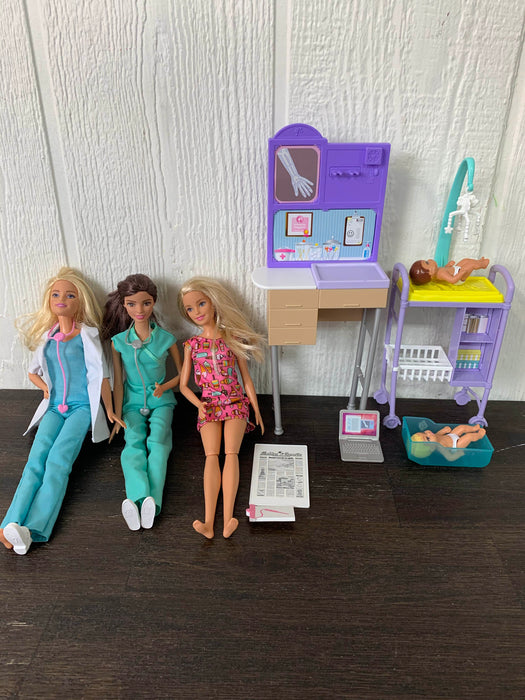 used BUNDLE Barbies