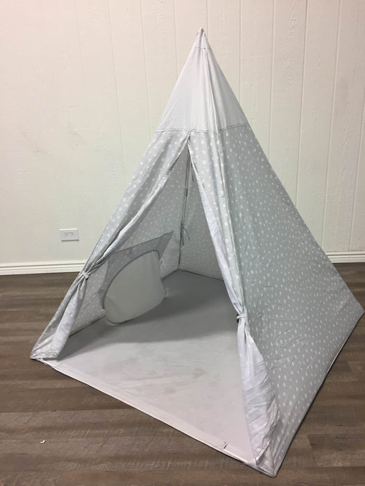 used Pillowfort Kid’s Teepee