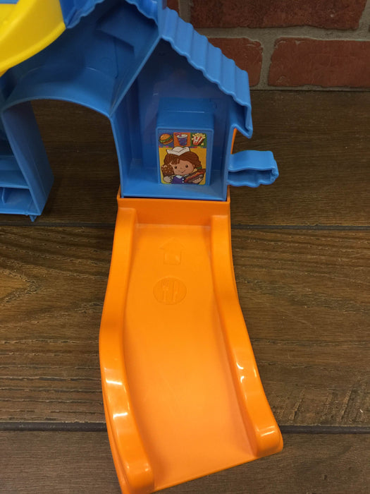 Fisher Price Little People Loops ‘n Swoops Amusement Park