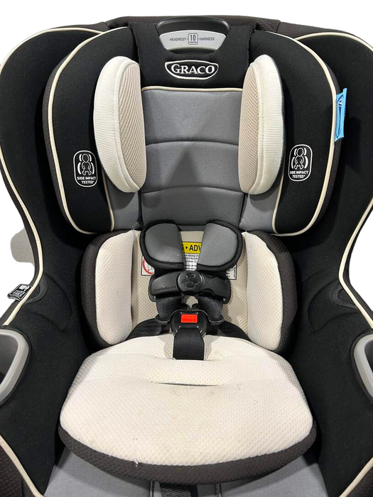 secondhand Graco Extend2Fit Convertible Car Seat