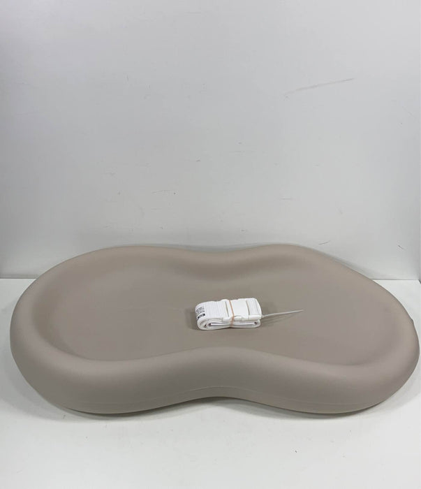 secondhand Keekaroo Peanut Changing Pad, Vanilla