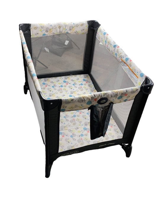 secondhand Graco Pack ‘n Play Portable Playard, Carnival