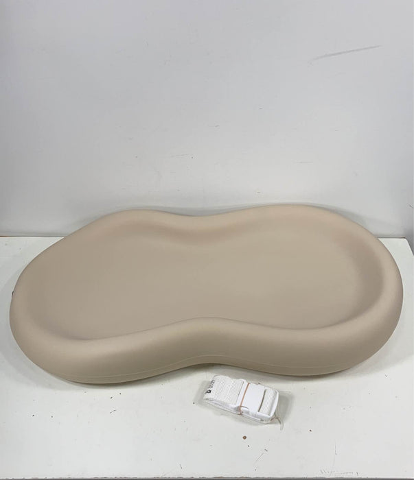 secondhand Keekaroo Peanut Changing Pad, Vanilla