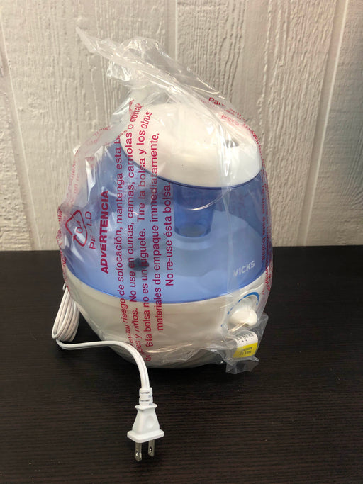 secondhand Vick’s Mini Filter Free Cool Mist Humidifier