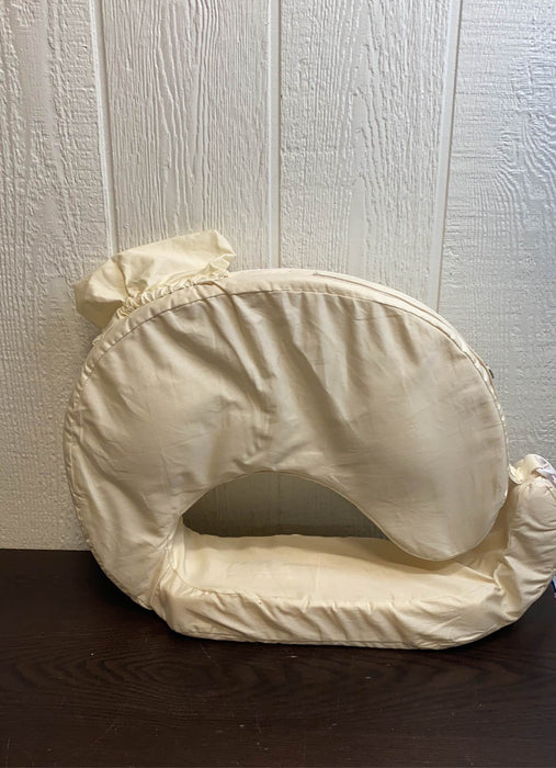 used My Brest Friend Nursing Pillow, Cream