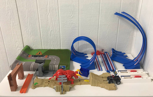 used BUNDLE Hot Wheels Sets And Cars