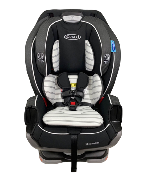 secondhand Graco Extend2Fit 3-in-1 Convertible Car Seat, 2022, Hamilton