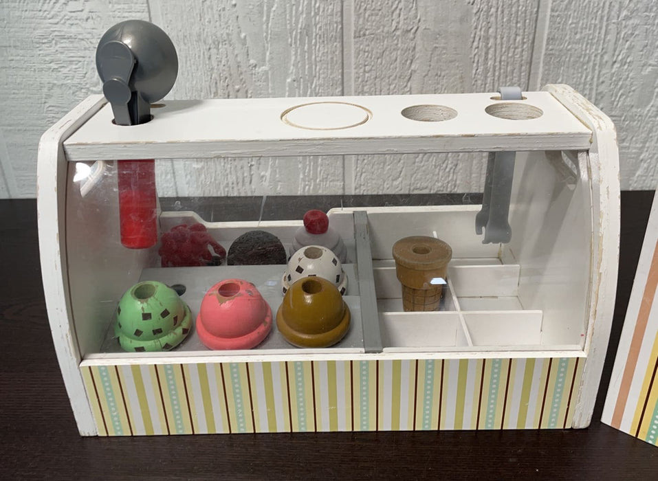 used Melissa & Doug Wooden Scoop & Serve Ice Cream Counter