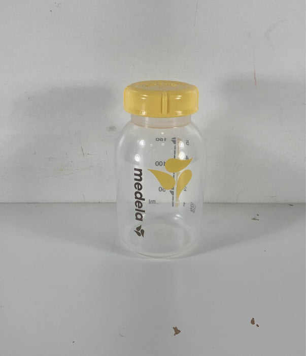 secondhand Medela 5 oz Bottles