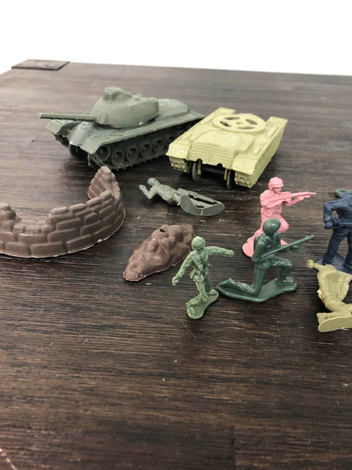 secondhand BUNDLE Large Collection Of Army Men