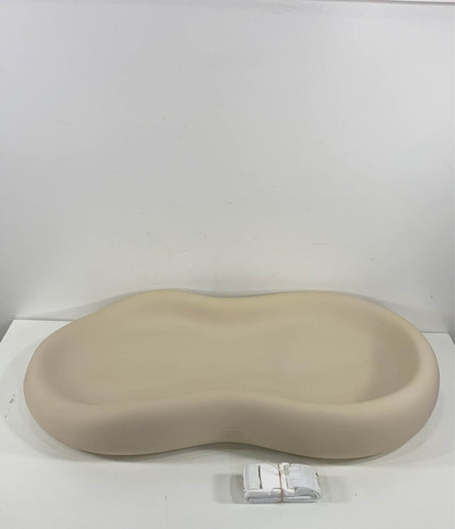 secondhand Keekaroo Peanut Changing Pad