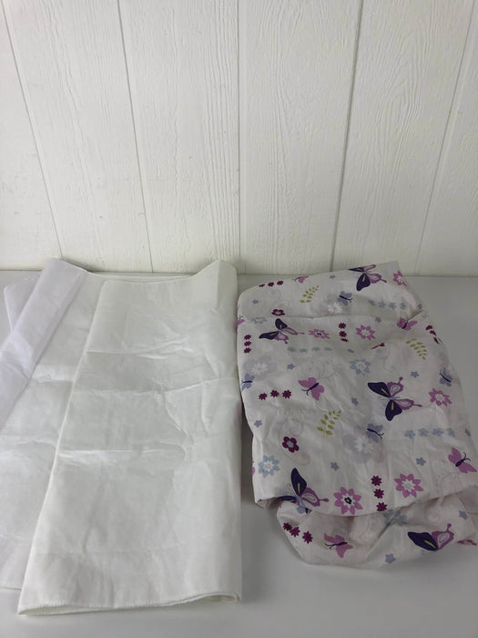 used BUNDLE Nursery Bedding