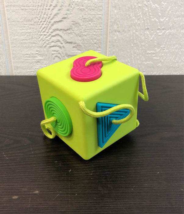 used Fat Brain Toys Oombee Cube