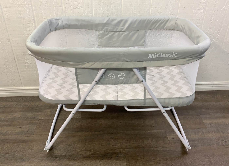 used MiClassic Rocking Bassinet One-second Fold Travel Crib