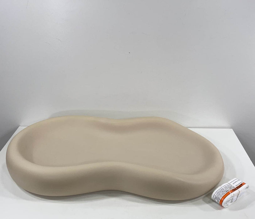 secondhand Keekaroo Peanut Changing Pad, Vanilla