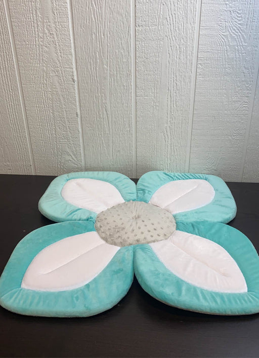 used Blooming Bath Baby Bath Lotus, Seafood-White-Gray