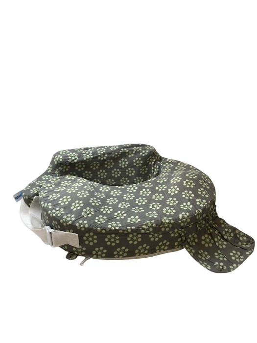 used My Brest Friend Nursing Pillow, Sage Dotted Daisies