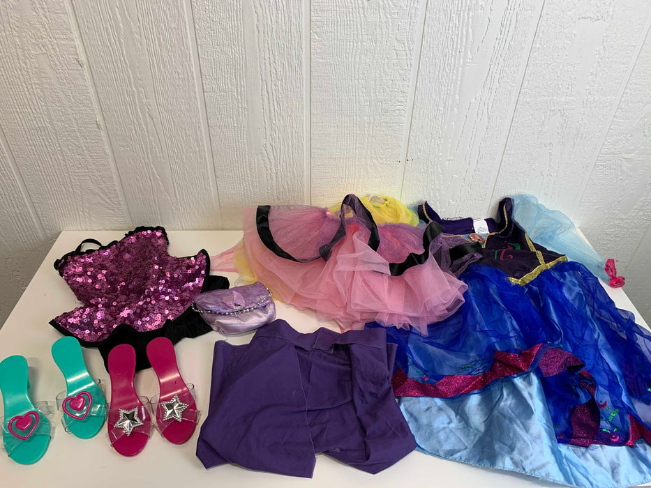 used BUNDLE Dress Up Clothes