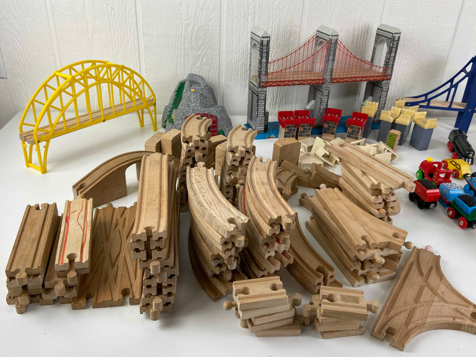 secondhand BUNDLE Magnetic Trains And Vehicles For Wooden Tracks