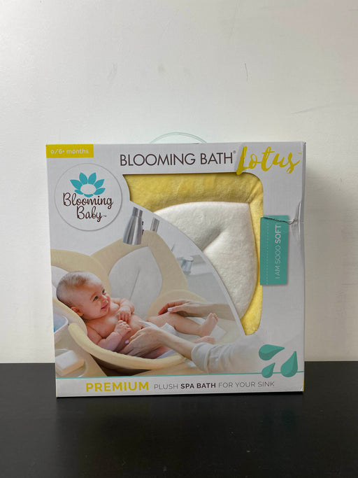 used Blooming Bath Baby Bath, Lotus in white/yellow