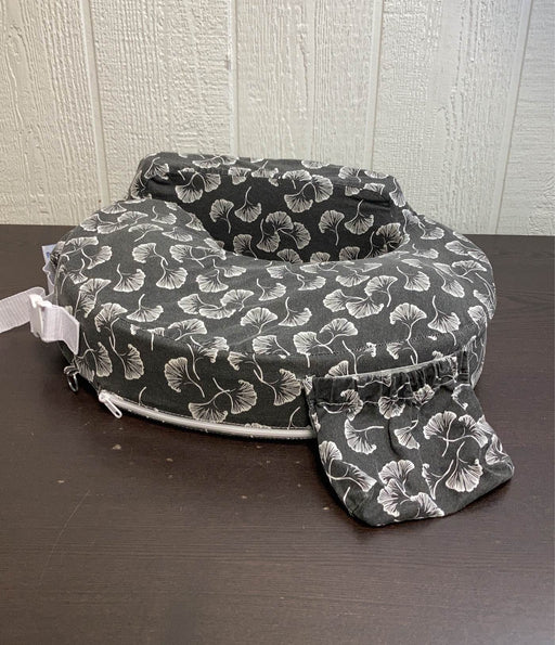 used My Brest Friend Nursing Pillow, Black Flowing Fans