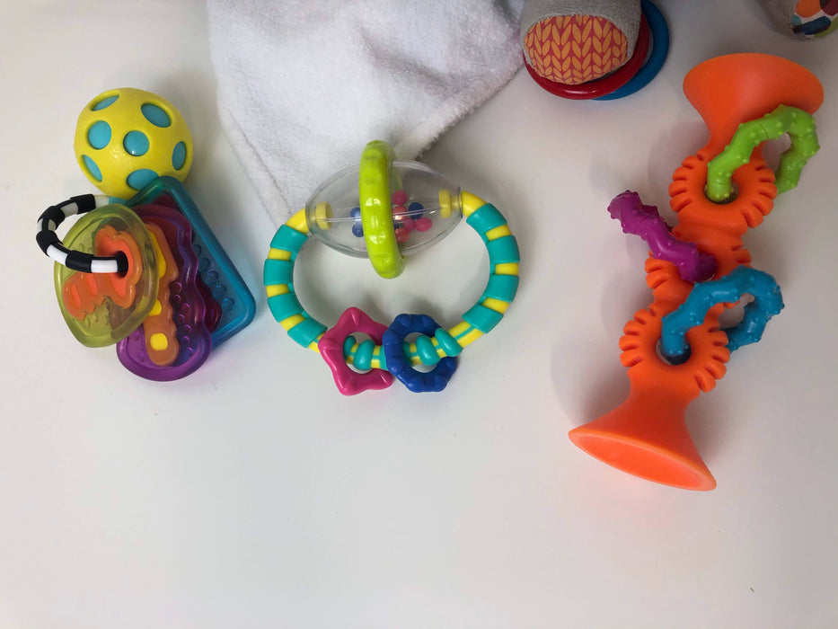 secondhand BUNDLE Grasping Toys