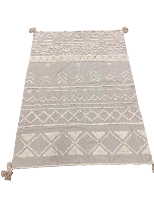 used Lorena Canals Tribu Washable Rug M 4' 7'' x 6' 7''