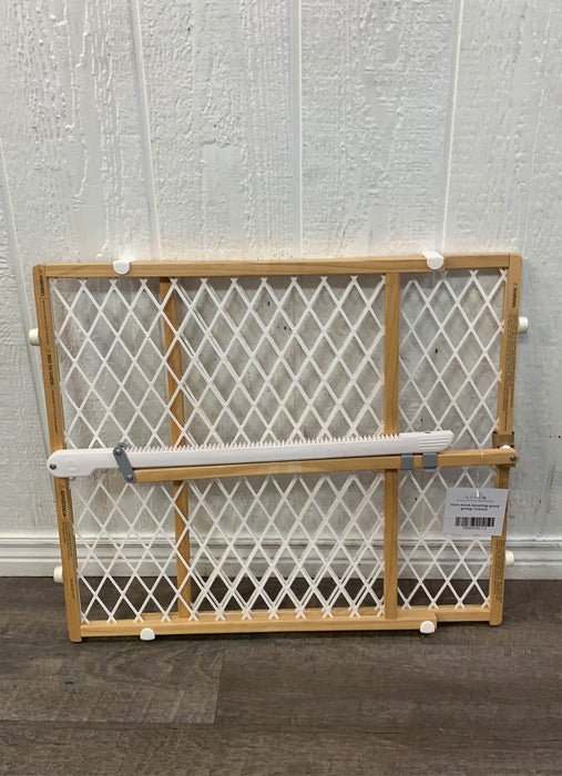 used Munchkin Quick Install Premium Baby Gate