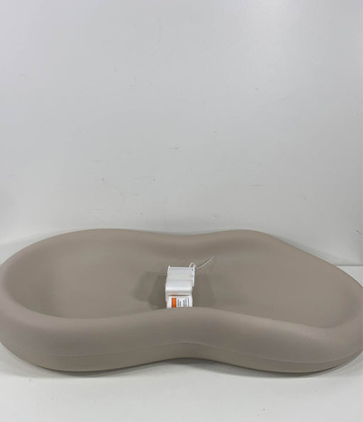 secondhand Keekaroo Peanut Changing Pad, Vanilla