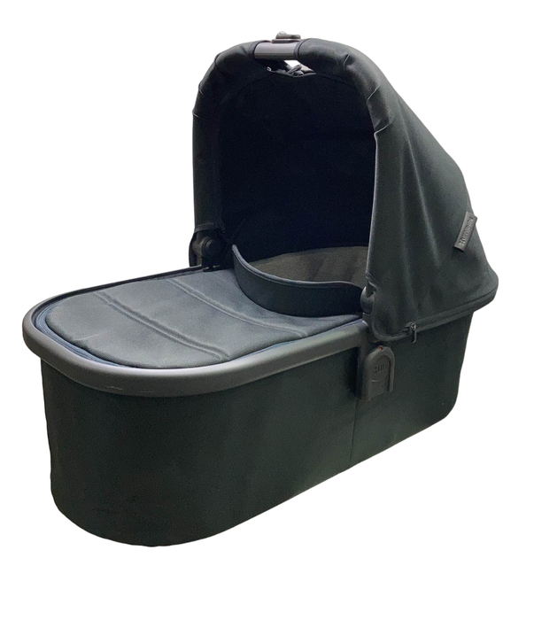 used UPPAbaby V2 Bassinet, Jake (Charcoal), 2023