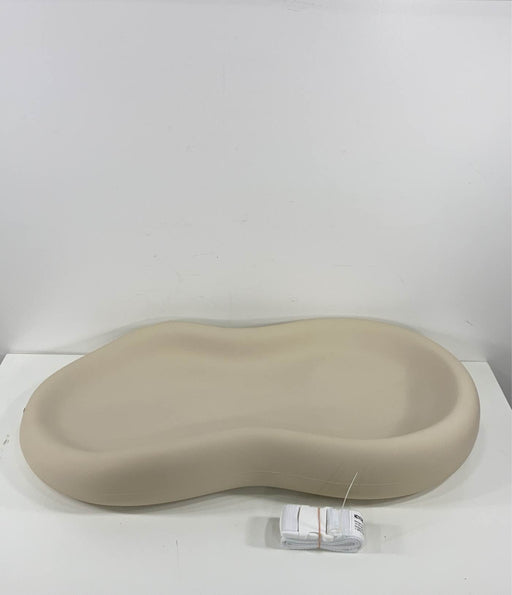 secondhand Keekaroo Peanut Changing Pad